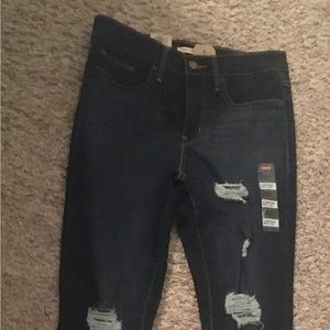 Levi’s 311 Shaping Skinny Jeans *NWT*